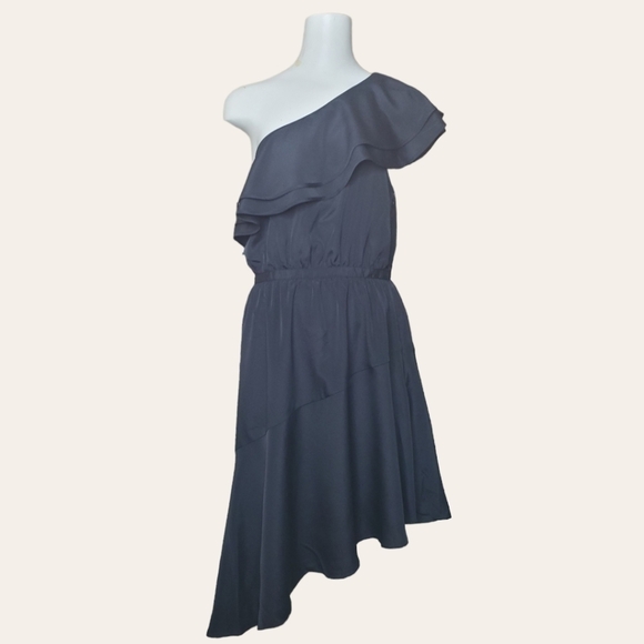 LIKELY One-Shoulder Asymmetrical Ruffled Dress Size 8 - Picture 3 of 11